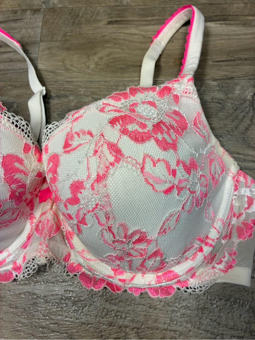Victoria Secret Floral Lace Lined Demi Bra - Picture 4 of 11